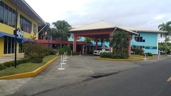 Playa Dorada Mall